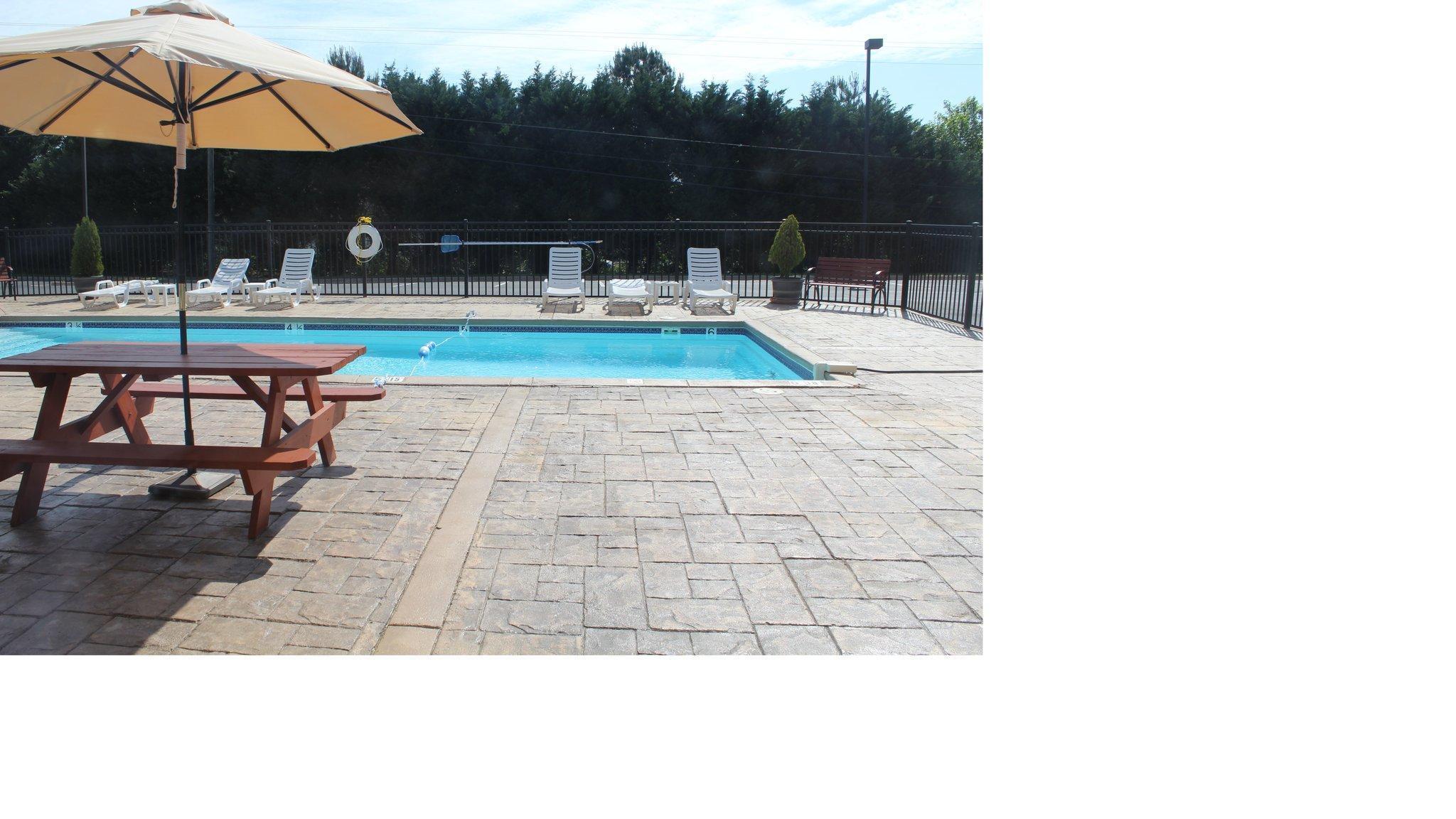 Express & By Ihg Warrenton