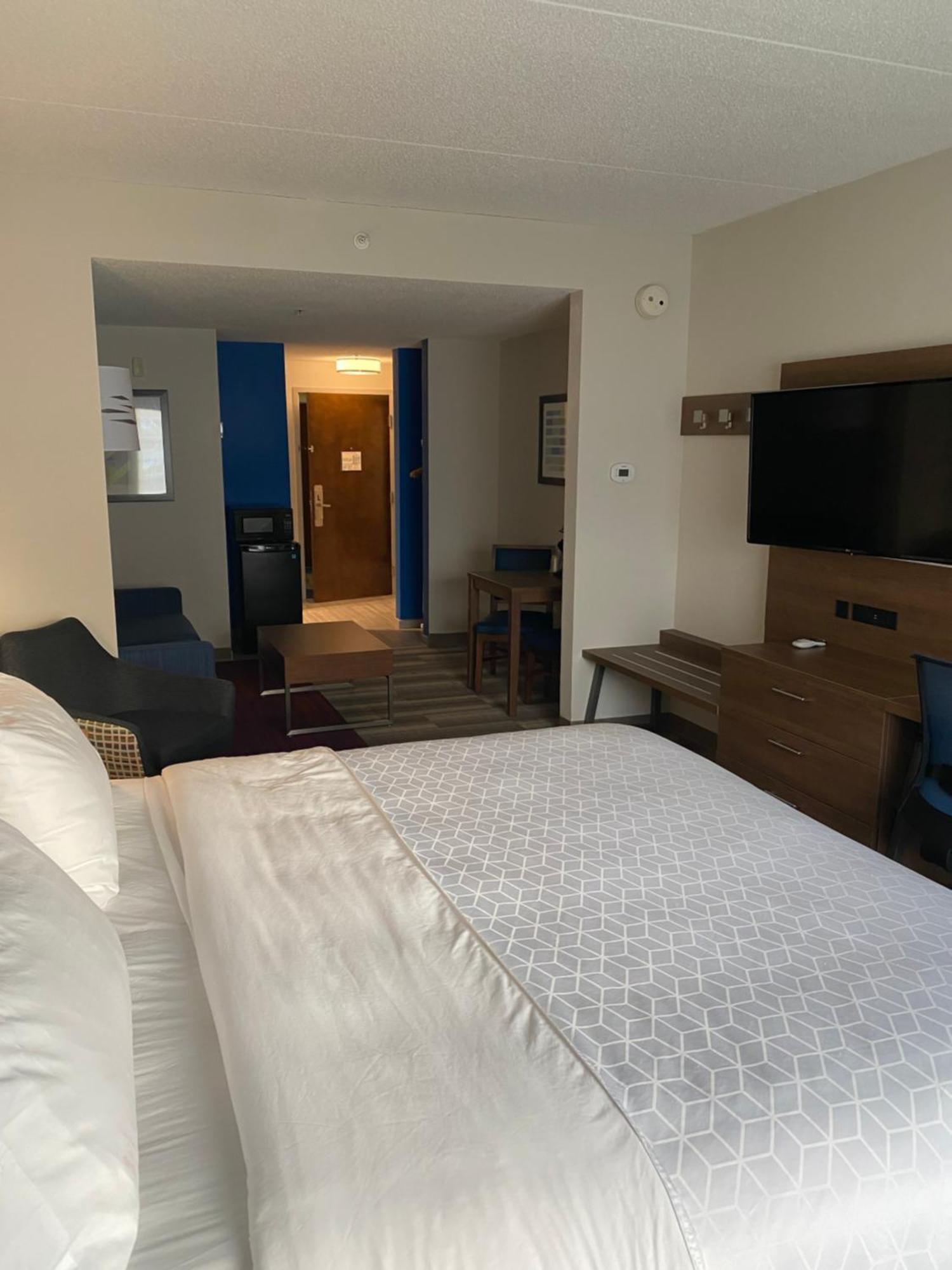 Express & By Ihg Hotel 4*