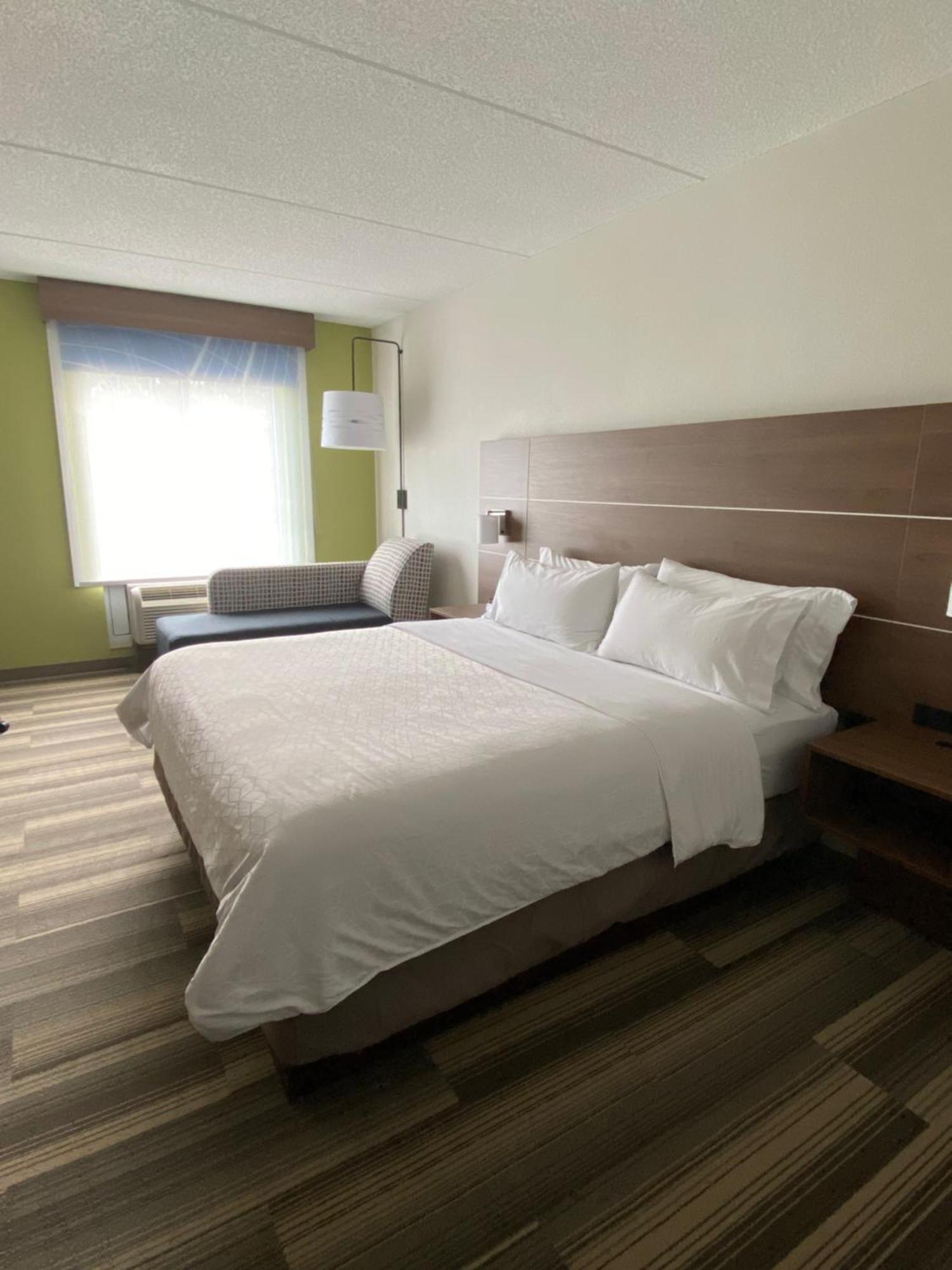 Hotel Express & By Ihg 4*