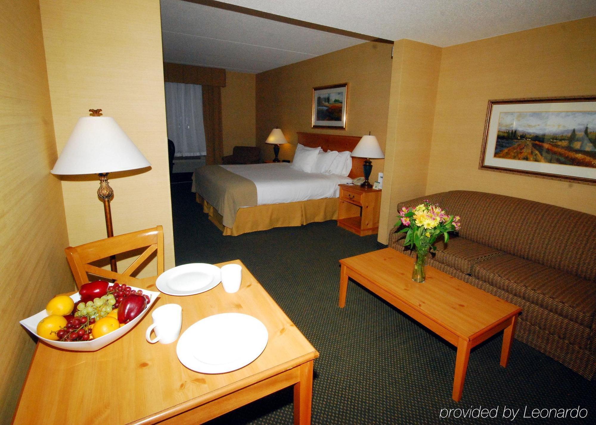 Hotel Express & By Ihg Warrenton
